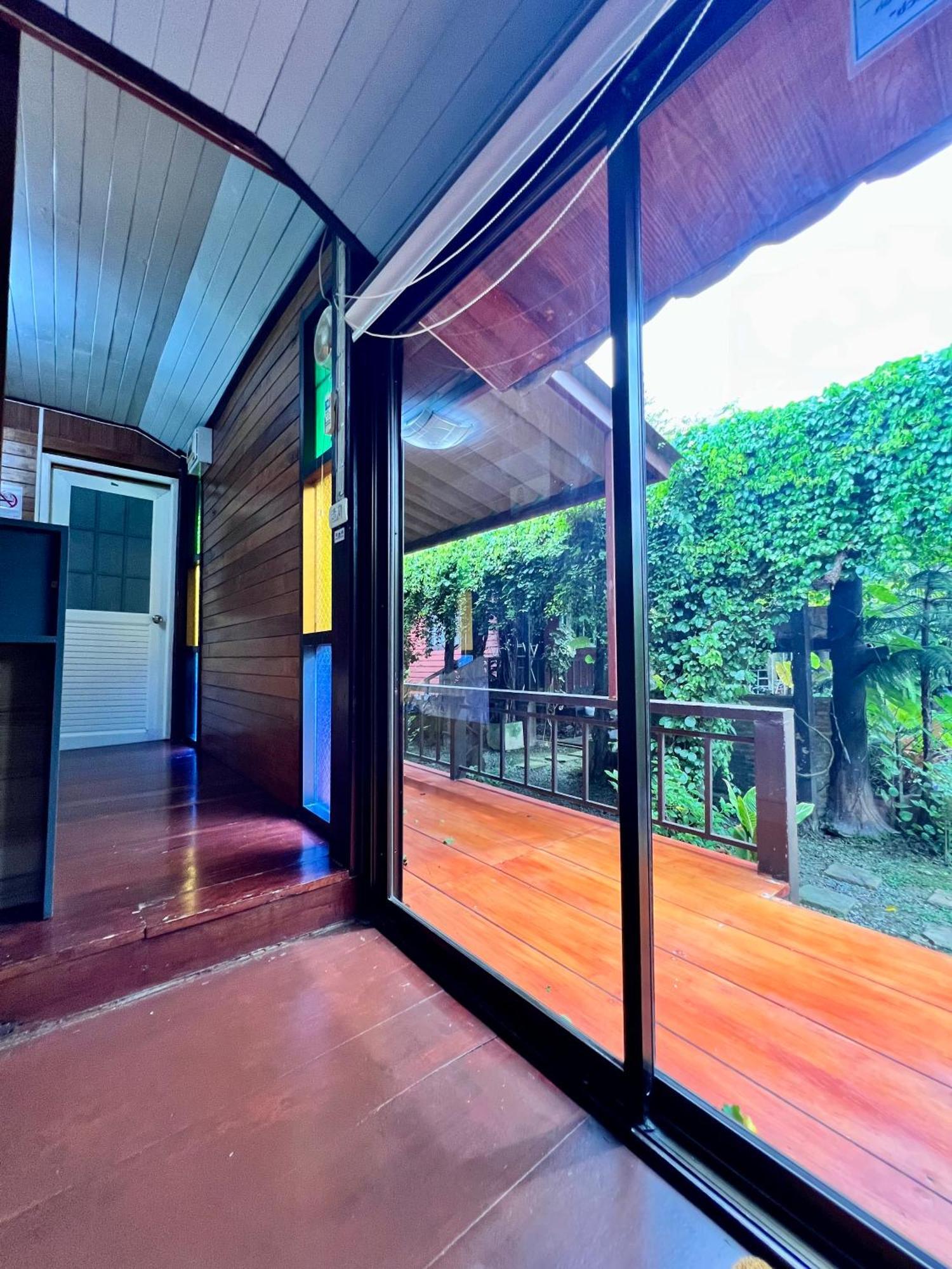 Mrt Riverside มิสเตอร์ที โฮมสเตย์-ช้องนาง Villa